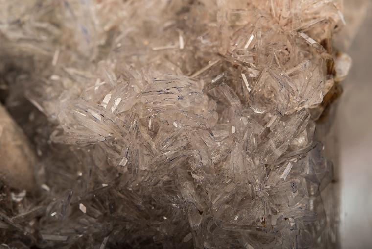 FLUORAPOPHYLLITE on CALCITE